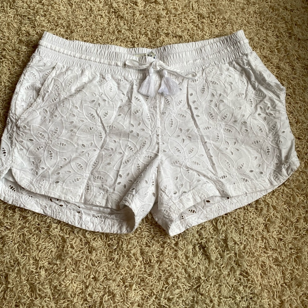 Vineyard Vines Eyelet shorts